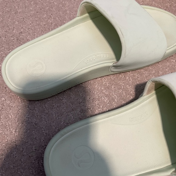 Lululemon Restfeel Slides - Picture 3 of 5